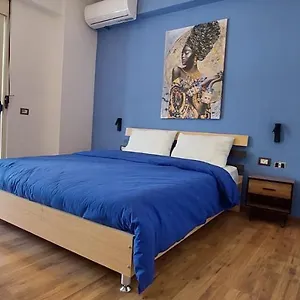 Apartament What's Up, Tirana